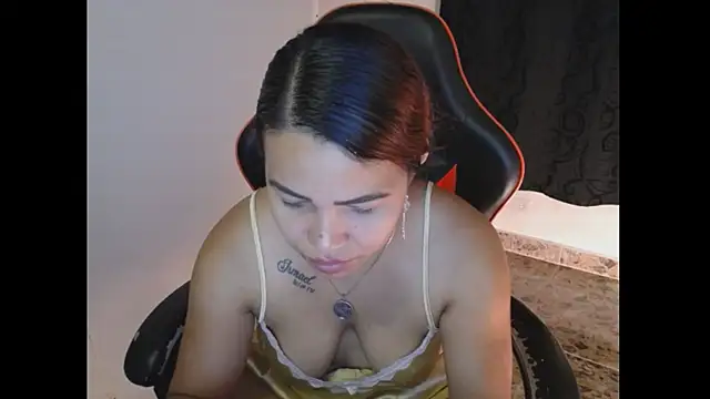 Snapshot of sexymoreniita chatting on 03-11-25, 12:22 sexymoreniita online show from 03-11-25, 12:22
