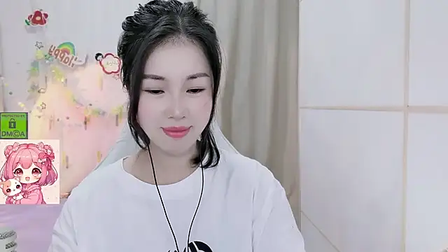 Snapshot of HK_angelchloe chatting on 07-26-26, 01:36 HK angelchloe online show from 07-26-26, 01:36