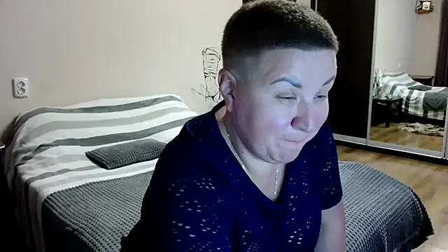 Annet1912 online show from 11-08-25, 01:00