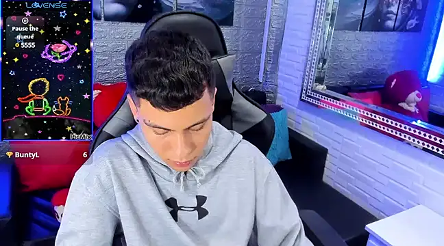 salvadorgomezx online show from 12-09-24, 10:54