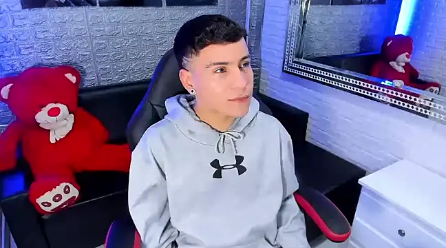 salvadorgomezx online show from 02-04-25, 07:51