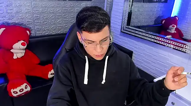 salvadorgomezx online show from 02-09-25, 03:32