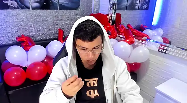 salvadorgomezx online show from 02-14-25, 03:33