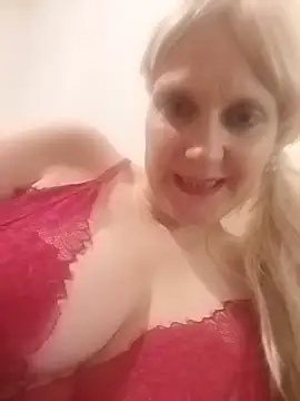 Snapshot of Milfi76 chatting on 07-17-26, 08:03 Milfi76 online show from 07-17-26, 08:03
