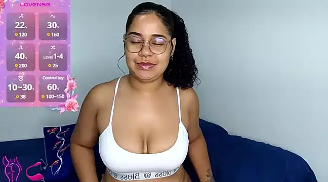 VitoriaFernandes online show from 01-30-25, 12:39