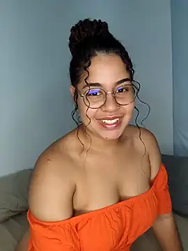 VitoriaFernandes online show from 03-04-25, 02:49