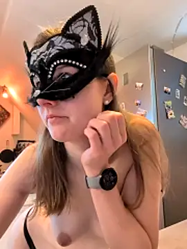 kleinelea123 online show from 04-07-26, 09:43