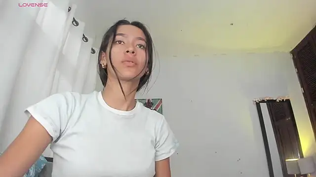 Sophie sweett19 online show from 10-10-25, 08:19