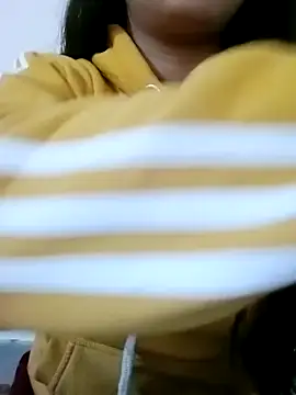 Snapshot of Arohi_is_Live chatting on 01-14-25, 05:08 Arohi is Live online show from 01-14-25, 05:08