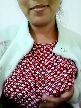 Snapshot of Arohi_is_Live chatting on 01-22-25, 09:35 Arohi is Live online show from 01-22-25, 09:35