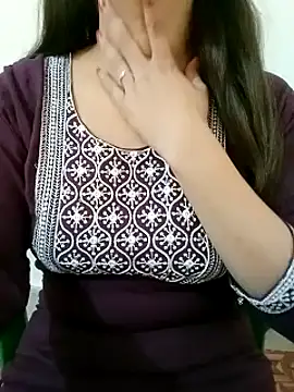 Snapshot of Arohi_is_Live chatting on 01-28-25, 08:36 Arohi is Live online show from 01-28-25, 08:36