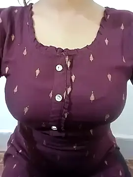 Snapshot of Arohi_is_Live chatting on 03-04-25, 06:04 Arohi is Live online show from 03-04-25, 06:04