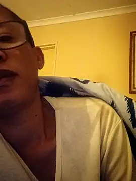 Snapshot of bustybillies chatting on 04-07-26, 03:51 bustybillies online show from 04-07-26, 03:51