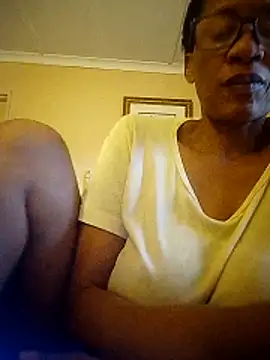 Snapshot of bustybillies chatting on 05-10-26, 02:55 bustybillies online show from 05-10-26, 02:55