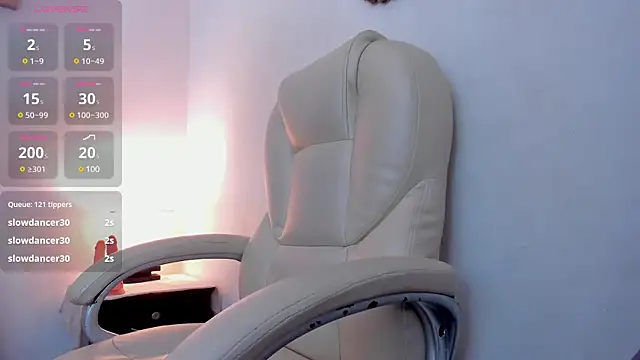 Snapshot of anyi_restrepo chatting on 01-08-25, 03:17 anyi restrepo online show from 01-08-25, 03:17