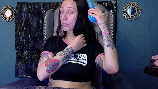 Snapshot of LusstCruella chatting on 05-25-26, 12:44 LusstCruella online show from 05-25-26, 12:44