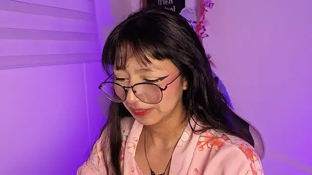 Snapshot of Yommi_Winx chatting on 12-04-25, 03:49 Yommi Winx online show from 12-04-25, 03:49