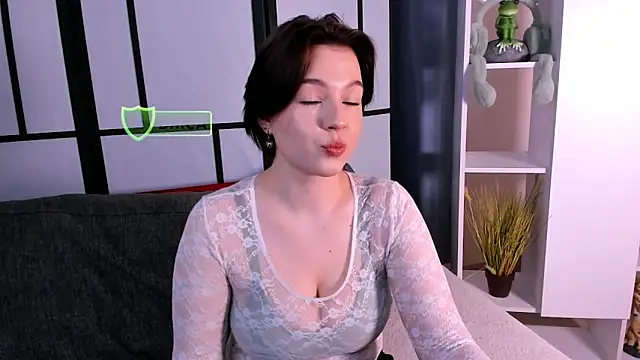 LynBrow online show from 03-11-25, 10:29