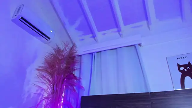 Snapshot of Martina_Miiller chatting on 01-20-25, 06:53 Martina Miiller online show from 01-20-25, 06:53