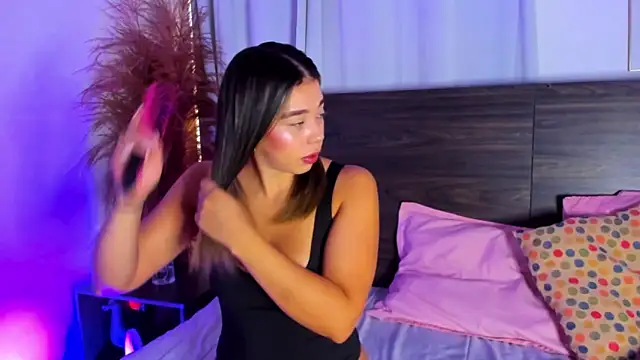 Snapshot of Martina_Miiller chatting on 02-04-25, 12:55 Martina Miiller online show from 02-04-25, 12:55