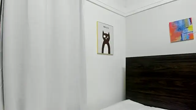 Snapshot of Martina_Miiller chatting on 03-20-25, 12:43 Martina Miiller online show from 03-20-25, 12:43