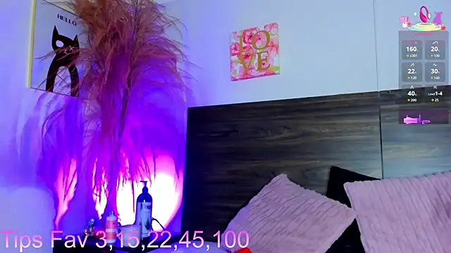 Snapshot of Martina_Miiller chatting on 10-19-25, 01:34 Martina Miiller online show from 10-19-25, 01:34