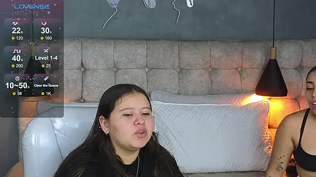 Laia and Aloby online show from 12-18-25, 10:16