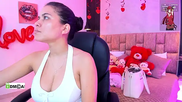 Snapshot of natasha__jackson chatting on 02-13-26, 12:01 natasha jackson online show from 02-13-26, 12:01