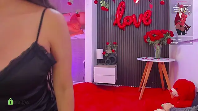 Snapshot of natasha__jackson chatting on 02-14-26, 12:35 natasha jackson online show from 02-14-26, 12:35