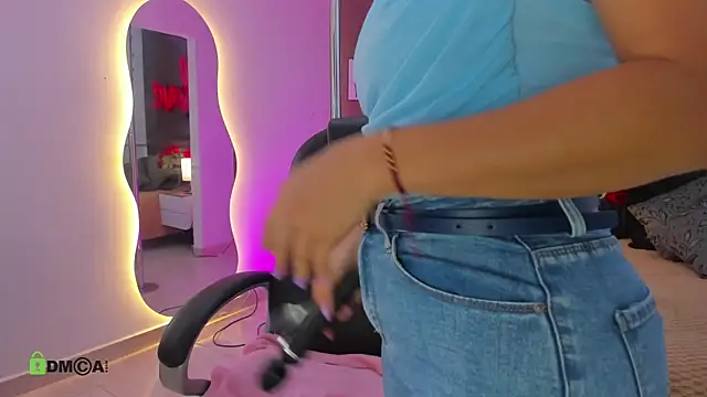 Snapshot of natasha__jackson chatting on 02-18-26, 01:40 natasha jackson online show from 02-18-26, 01:40