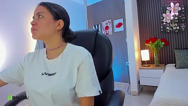 Snapshot of natasha__jackson chatting on 03-23-26, 11:36 natasha jackson online show from 03-23-26, 11:36