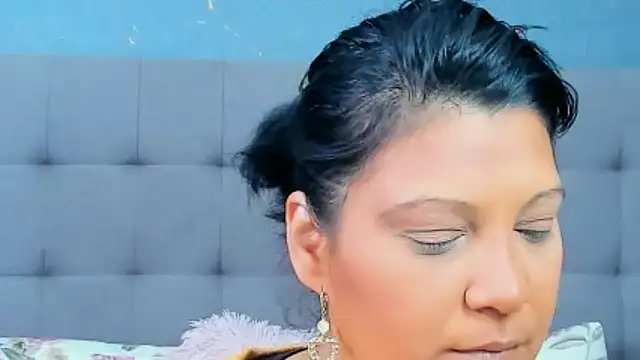 AmyCubes online show from 01-12-25, 04:21