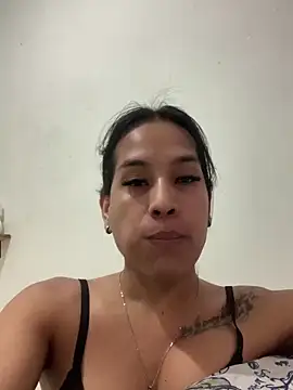 Snapshot of Emiily_Miller chatting on 12-15-24, 09:42 Emiily Miller online show from 12-15-24, 09:42