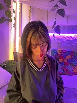 Snapshot of Kitty_arts chatting on 02-02-25, 02:06 Kitty arts online show from 02-02-25, 02:06