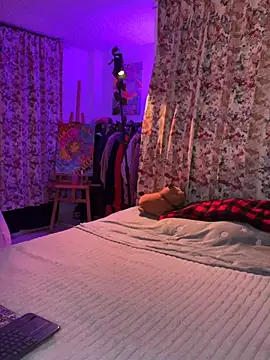 Snapshot of Kitty_arts chatting on 04-15-26, 11:38 Kitty arts online show from 04-15-26, 11:38