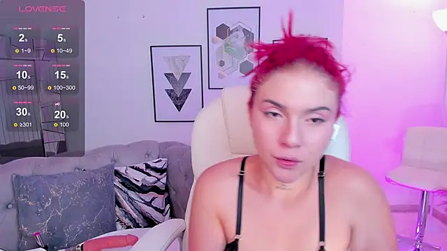 Snapshot of kendaall_jenner_ chatting on 03-04-25, 07:30 kendaall jenner online show from 03-04-25, 07:30