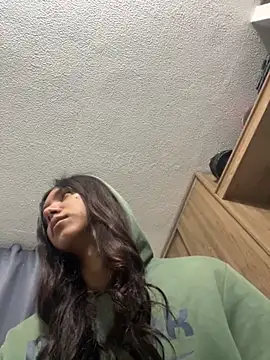 Nikol Rang   online show from 11-17-25, 07:36