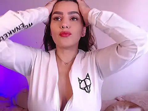 Lu perez online show from 10-27-25, 07:07