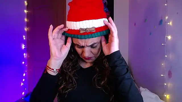 Lu perez online show from 12-17-25, 01:33