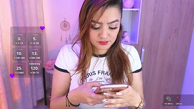 Lu perez online show from 06-17-26, 01:34
