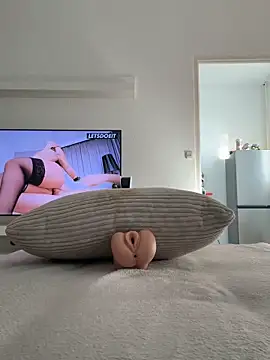 Snapshot of 18cmpacoo chatting on 04-08-26, 03:01 18cmpacoo online show from 04-08-26, 03:01