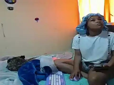 Snapshot of katty_ebonny chatting on 03-10-25, 06:45 katty ebonny online show from 03-10-25, 06:45