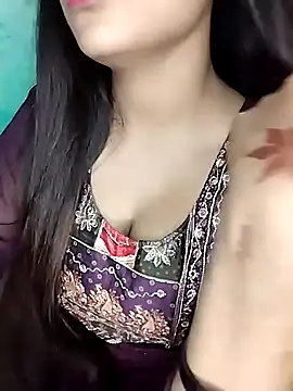 Sreya213 online show from 10-29-25, 03:53