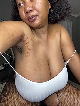 Snapshot of MayaPassion chatting on 03-12-26, 08:04 MayaPassion online show from 03-12-26, 08:04