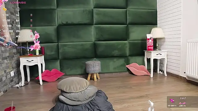 SelenSummer online show from 09-14-25, 04:11