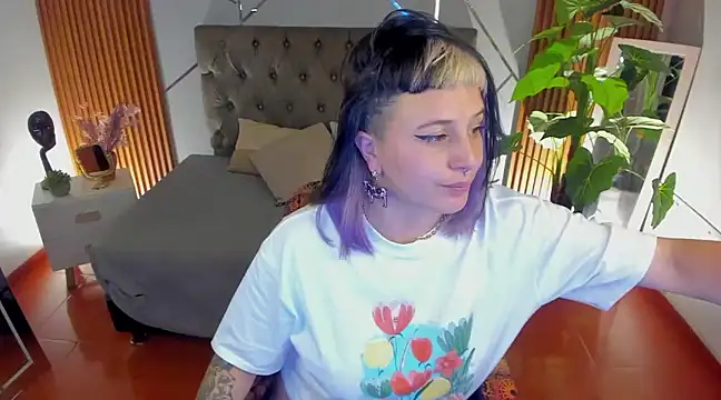 Amapola 07 online show from 12-31-24, 09:31