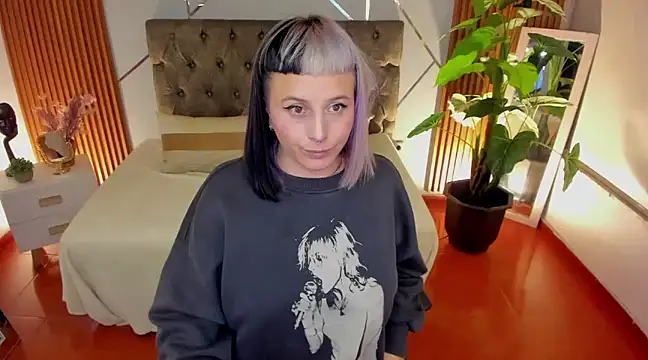 Amapola 07 online show from 01-04-25, 03:07