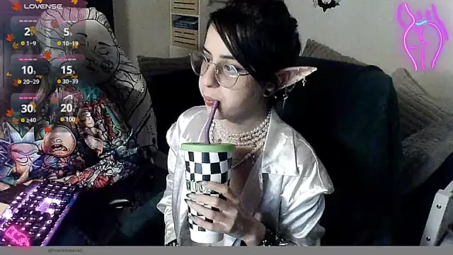 Snapshot of LisandreLaVenale chatting on 12-06-24, 12:02 LisandreLaVenale online show from 12-06-24, 12:02