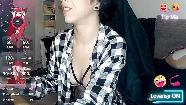 Snapshot of LisandreLaVenale chatting on 01-06-25, 12:05 LisandreLaVenale online show from 01-06-25, 12:05