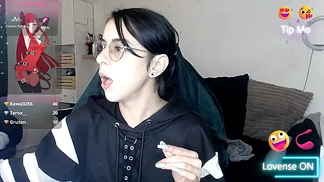 Snapshot of LisandreLaVenale chatting on 01-06-25, 09:11 LisandreLaVenale online show from 01-06-25, 09:11